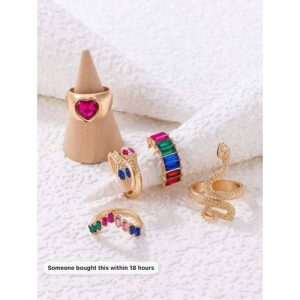 Rings With Exquisite Designs And Decorations Inspired By Enchanting Nature
