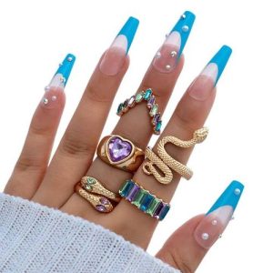 A Charming Ring Set That Adds A Touch Of Mystery And Luxury To Your Appearance