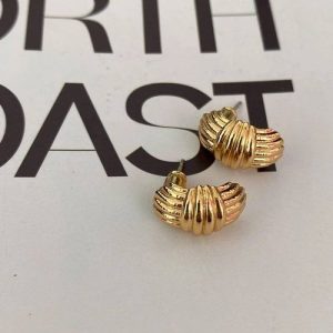 Earrings Reflecting Intertwined Elegance And Luxury With A Rope-inspired Design