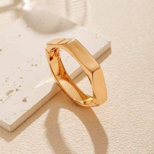 Gold Geometric Bracelet - Elegant modern design