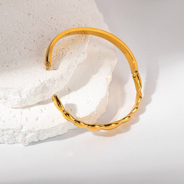 Fluffy Stainless Steel Elegant Bracelet - Image 3